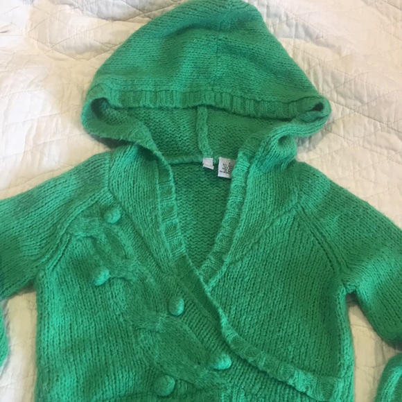 Small crop sweater in unique green color ! - Picture 2 of 8